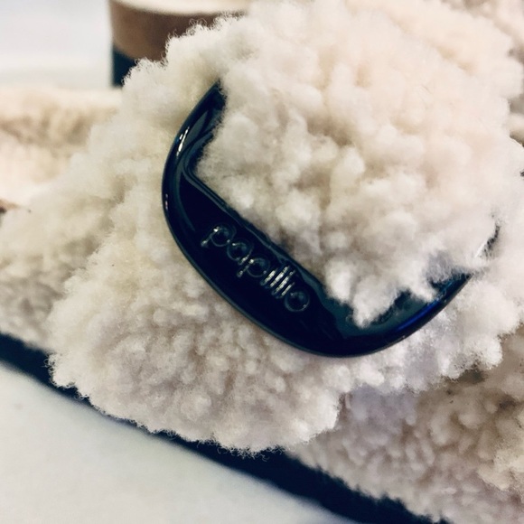 Birkenstock Cream Fuzzy Sandals - Picture 2 of 7